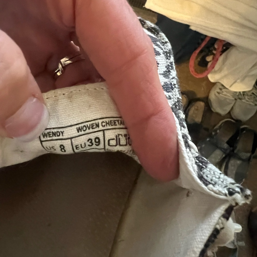 Women’s hey dude size 8